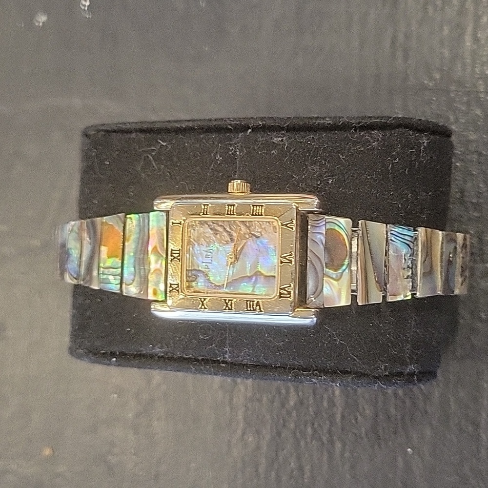 Vintage Iridescent Roman Numeral Abalone Shell Golden Watch